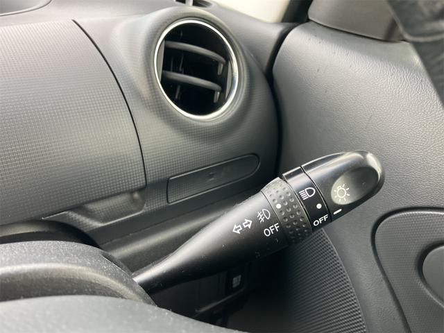 タント カスタムＸ　４ＷＤ　スマートキー　電動スライドドア　フルセグナビ　ＨＩＤヘッドライト　アルミホイール　ＨＩＤヘッドライト　電動格納ドアミラー　ベンチシート　アイドリングストップ　運転席・助手席エアバッグ　ＡＢＳ（49枚目）