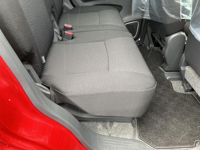 ワゴンＲスティングレー Ｔ　スマートキー　ＣＤプレイヤー　ミュージックプレイヤー接続　ＨＩＤヘッドライト　電動格納ドアミラー　オートライト　運転席・助手席エアバッグ　ＡＢＳ　衝突安全ボディ　パワーウインドウ　パワステ（26枚目）