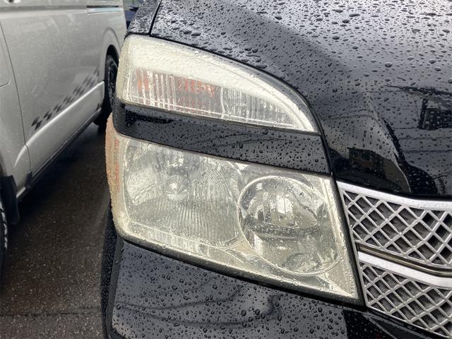 ヴォクシー Ｚ　煌　４ＷＤ　キーレス　ナビ　バックカメラ　両側スライドドア　ＨＩＤヘッドライト　３列シート　フルフラットシート　運転席・助手席エアバッグ　ＡＢＳ　衝突安全ボディ　パワーウインドウ　パワーステアリング（4枚目）