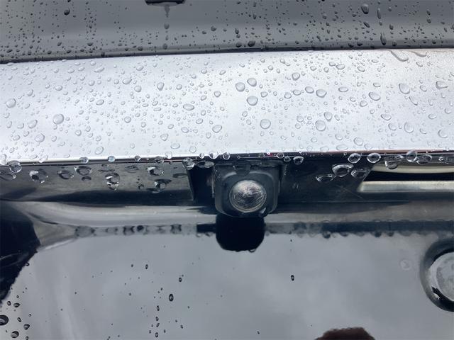 ヴォクシー Ｚ　煌　４ＷＤ　キーレス　ナビ　バックカメラ　両側スライドドア　ＨＩＤヘッドライト　３列シート　フルフラットシート　運転席・助手席エアバッグ　ＡＢＳ　衝突安全ボディ　パワーウインドウ　パワーステアリング（17枚目）