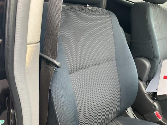 ヴォクシー Ｚ　煌　４ＷＤ　キーレス　ナビ　バックカメラ　両側スライドドア　ＨＩＤヘッドライト　３列シート　フルフラットシート　運転席・助手席エアバッグ　ＡＢＳ　衝突安全ボディ　パワーウインドウ　パワーステアリング（40枚目）