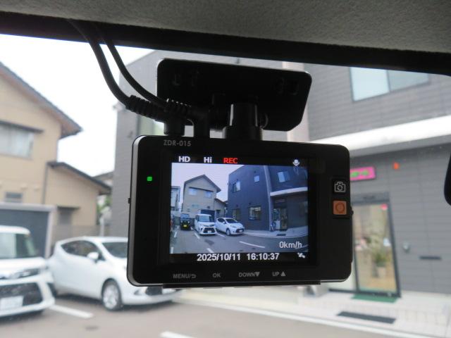 スペーシアカスタム ハイブリッドXS オートエアコン LEDヘッドライト 両側電動スライドドア コーナーセンサー フルセグ メモリナビ バックカメラ 全方位モニター ETC 前後ドライイブレコーダー 8インチナビ(42枚目)