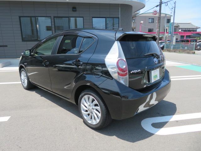 アクア Ｓ　オートエアコン　パワーステアリング　ＣＤ　ワンセグ　メモリナビ　バックカメラ　ＥＴＣ　ＡＢＳ　ＥＳＣ（9枚目）