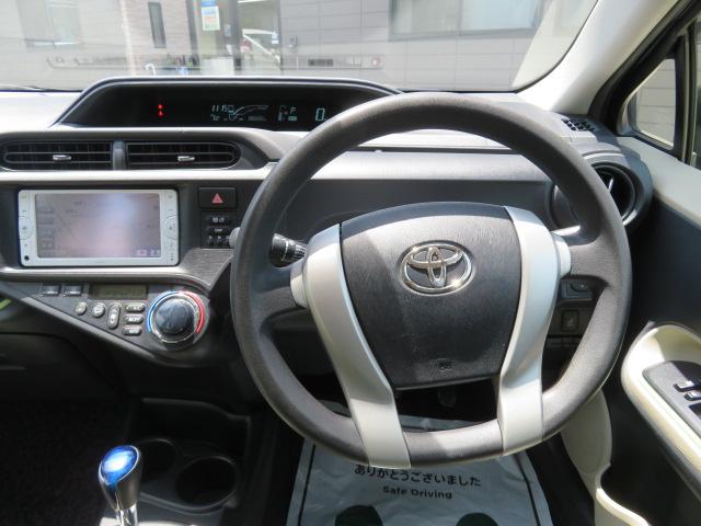 アクア Ｓ　オートエアコン　パワーステアリング　ＣＤ　ワンセグ　メモリナビ　バックカメラ　ＥＴＣ　ＡＢＳ　ＥＳＣ（16枚目）