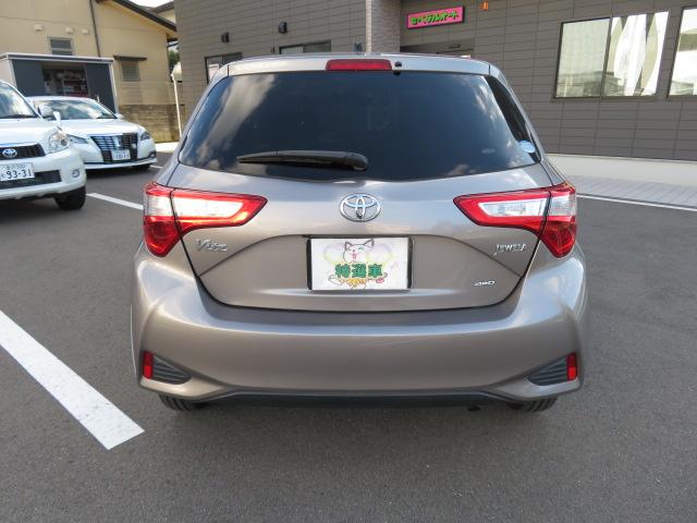 ヴィッツ ジュエラ　エアコン　パワーステアリング　ＬＥＤヘッドライト　４ＷＤ　フルセグ　メモリナビ　バックカメラ　ＥＴＣ　ドラレコ（3枚目）