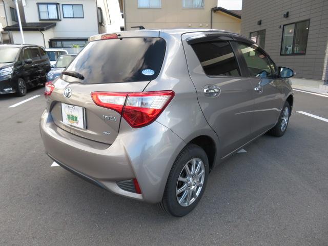 ヴィッツ ジュエラ　エアコン　パワーステアリング　ＬＥＤヘッドライト　４ＷＤ　フルセグ　メモリナビ　バックカメラ　ＥＴＣ　ドラレコ（8枚目）