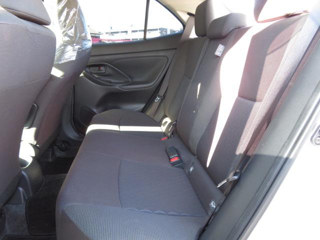 ヤリスクロス G オートエアコン クルーズコントロール LEDヘッドライト 4WD パワーバックドア フルセグ バックカメラ ETC ワンオーナー(14枚目)