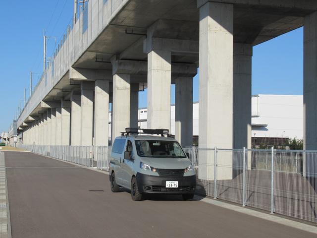 DX VAN-LIFEスタイル車中泊仕様5人乗りバン アンヴェルグレーオールペイント全塗装 室内ウッド調インテリアLED照明調光式 新品GRIPMAXマッドタイヤ 新品大型ルーフレール 寒冷地仕様(37枚目)