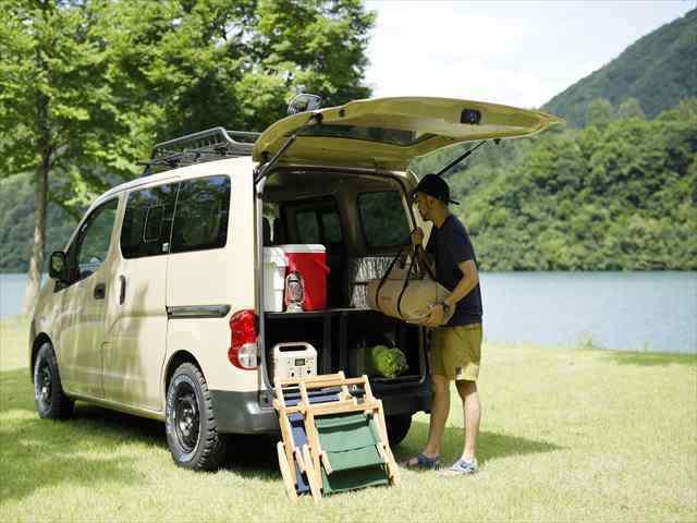 NV200バネットバン DX 登録済み未使用車 4WD バンライフ カスタム 大型ルーフラック オープンカントリーRT ウッド調インテリア マットブラックグリル&ホイール スライドプライバシーガラス 分割セカンドシート(31枚目)