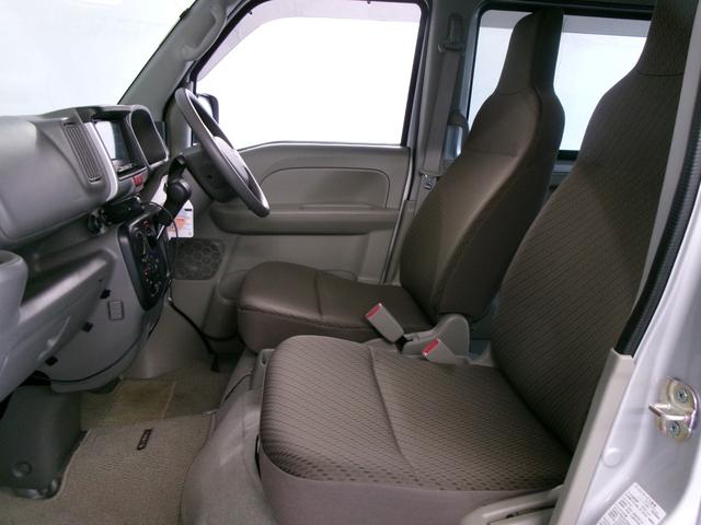 エブリイ 　４ＷＤ　車いす移動車助手席側リアシート　ウィズ仕様スロープ　電動ウインチ付き　禁煙車　法人ワンオーナー車　ストラーダナビＴＶフルセグＢｌｕｅｔｏｏｔｈ　ユピテルドライブレコーダー付（8枚目）