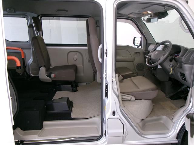 エブリイ 　４ＷＤ　車いす移動車助手席側リアシート　ウィズ仕様スロープ　電動ウインチ付き　禁煙車　法人ワンオーナー車　ストラーダナビＴＶフルセグＢｌｕｅｔｏｏｔｈ　ユピテルドライブレコーダー付（10枚目）