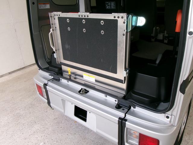 エブリイ 　４ＷＤ　車いす移動車助手席側リアシート　ウィズ仕様スロープ　電動ウインチ付き　禁煙車　法人ワンオーナー車　ストラーダナビＴＶフルセグＢｌｕｅｔｏｏｔｈ　ユピテルドライブレコーダー付（17枚目）