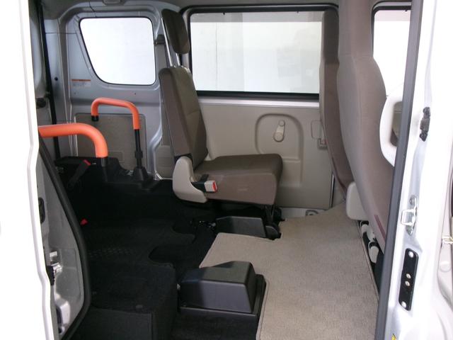エブリイ 　４ＷＤ　車いす移動車助手席側リアシート　ウィズ仕様スロープ　電動ウインチ付き　禁煙車　法人ワンオーナー車　ストラーダナビＴＶフルセグＢｌｕｅｔｏｏｔｈ　ユピテルドライブレコーダー付（19枚目）