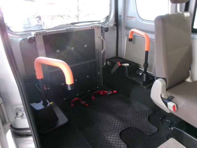 エブリイ 　４ＷＤ　車いす移動車助手席側リアシート　ウィズ仕様スロープ　電動ウインチ付き　禁煙車　法人ワンオーナー車　ストラーダナビＴＶフルセグＢｌｕｅｔｏｏｔｈ　ユピテルドライブレコーダー付（27枚目）