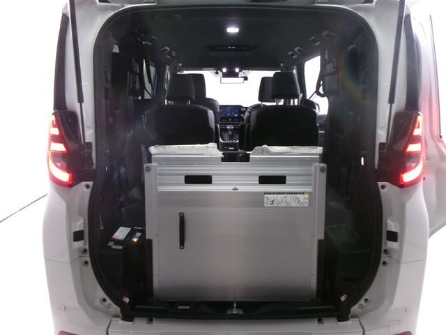 ノア 　車いす仕様タイプ２　サードシート付助手席リフトアップチルトシート　スロープ車いす１基　ワンオーナー車　両側パワースライドドア　ＥＴＣ２．０　７人乗り　純正ナビＴＶフルセグＢｌｕｅｔｏｏｔｈバックカメラ（17枚目）