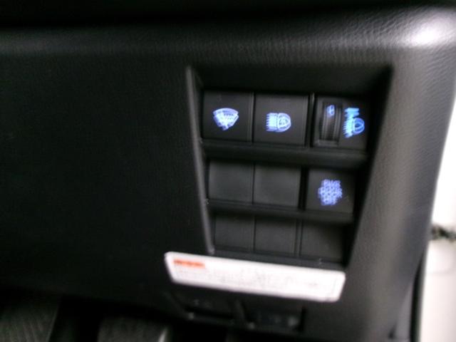 ノア 　車いす仕様タイプ２　サードシート付助手席リフトアップチルトシート　スロープ車いす１基　ワンオーナー車　両側パワースライドドア　ＥＴＣ２．０　７人乗り　純正ナビＴＶフルセグＢｌｕｅｔｏｏｔｈバックカメラ（21枚目）