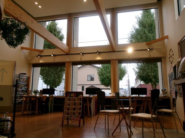 ノア 　車いす仕様タイプ２　サードシート付助手席リフトアップチルトシート　スロープ車いす１基　ワンオーナー車　両側パワースライドドア　ＥＴＣ２．０　７人乗り　純正ナビＴＶフルセグＢｌｕｅｔｏｏｔｈバックカメラ（68枚目）