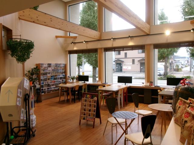 N-BOX Gホンダセンシング 4WD ワンオーナー 禁煙車 カロッツェリアナビTVフルセグBluetoothオーディオ バックカメラ ETC ドライブレコーダー スマートキー 女性ワンオーナー車 室内除菌クリーニング施工済(65枚目)