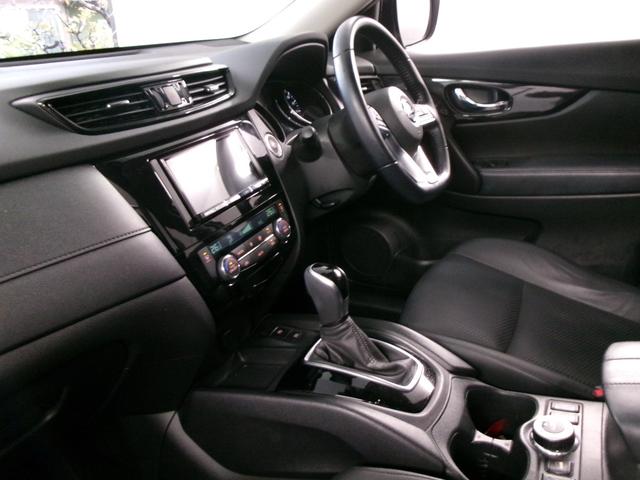 �����e�i���X�����p���ɂ̓W�����{�K���|����P�O�b�^�C���A�^�b�N�A���q�l�ɂ͑ʉَq������R�[�i�[���������܂��B�܂��ċG����ł͂���܂����A�\�t�g�N���[���̃T�[�r�X�����񋟂��Ă���܂���