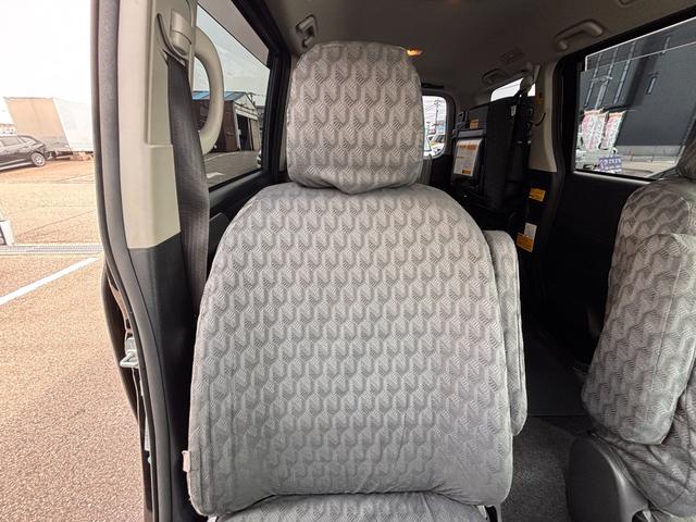 ノア 　Ｘ　スロープ　タイプ１　福祉車両　車いす１人　電動スロープ　電動ウインチ　車いす電動固定装置（43枚目）