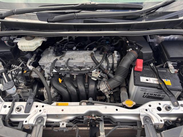 ノア Ｘ　４ＷＤ　スロープ　タイプ１　福祉車両　車いす２人　ニールダウン　後退防止ベルト　車いす電動固定装置（64枚目）