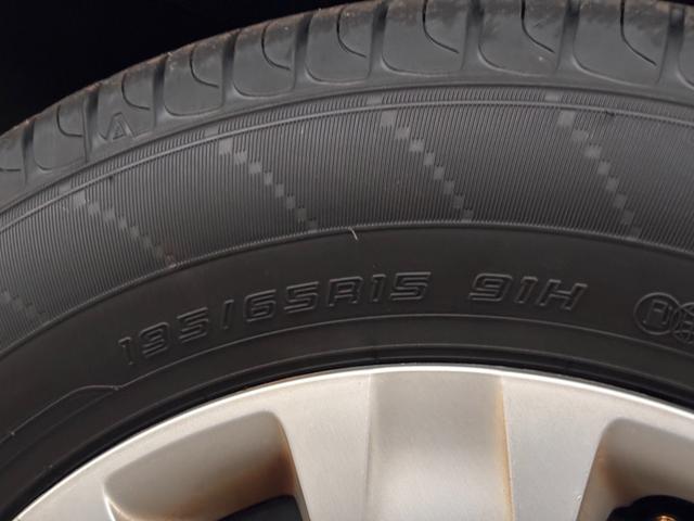 ノア Ｘ　４ＷＤ　スロープ　タイプ１　福祉車両　車いす２人　ニールダウン　後退防止ベルト　車いす電動固定装置（68枚目）