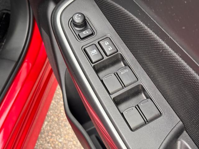 スイフト ハイブリッドＲＳ　４ＷＤ　ナビ　ＥＴＣ　シートヒーター　パドルシフト　フルセグＴＶ　ＤＶＤ　Ｂｌｕｅｔｏｏｔｈ　走行中テレビ視聴可（35枚目）