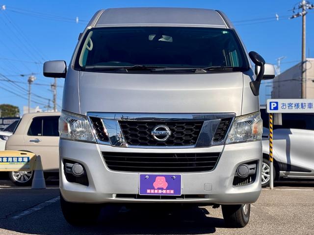 ＮＶ３５０キャラバンバン 　福祉車両　４ＷＤ　チェアキャブ　リアリフト　乗車定員１０人（５人＋車いす４人　／　８人＋車いす２人）　ストレッチャー固定具　オートステップ　手すり　バックカメラ　電動車いす固定装置　送迎車（10枚目）
