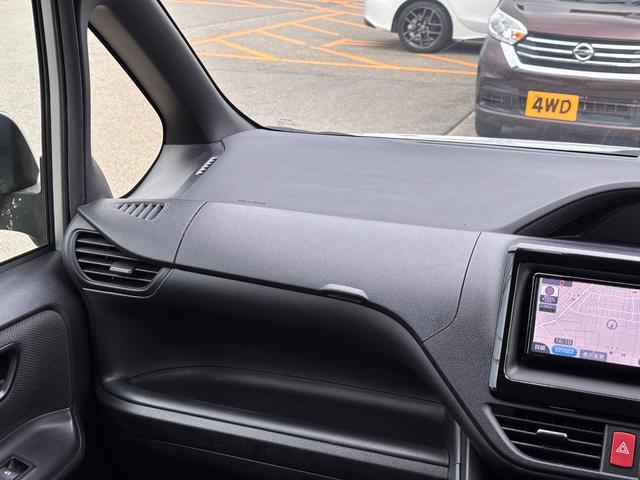 ノア Ｘ　福祉車両　スロープ　タイプ１　車いす２人　電動車いす固定装置　ナビ　バックカメラ　ワンセグ　Ｂｌｕｅｔｏｏｔｈ　ドラレコ　オートクルーズ　左側パワースライドドア　ＴＳＳ（31枚目）