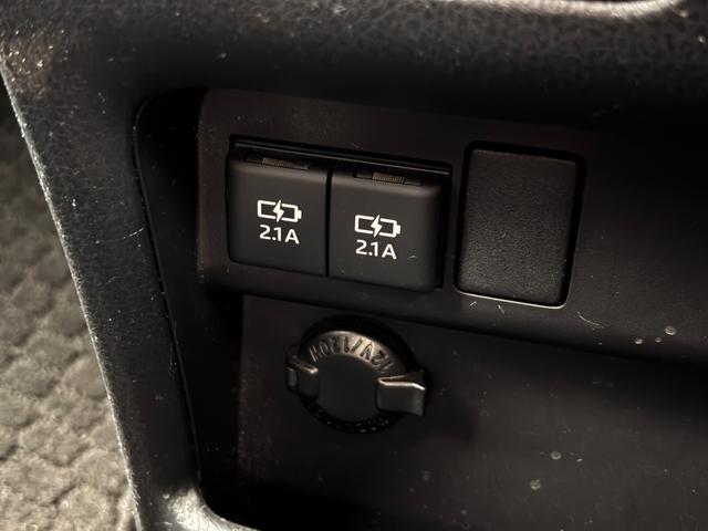 ノア Ｘ　福祉車両　スロープ　タイプ１　車いす２人　電動車いす固定装置　ナビ　バックカメラ　ワンセグ　Ｂｌｕｅｔｏｏｔｈ　ドラレコ　オートクルーズ　左側パワースライドドア　ＴＳＳ（42枚目）
