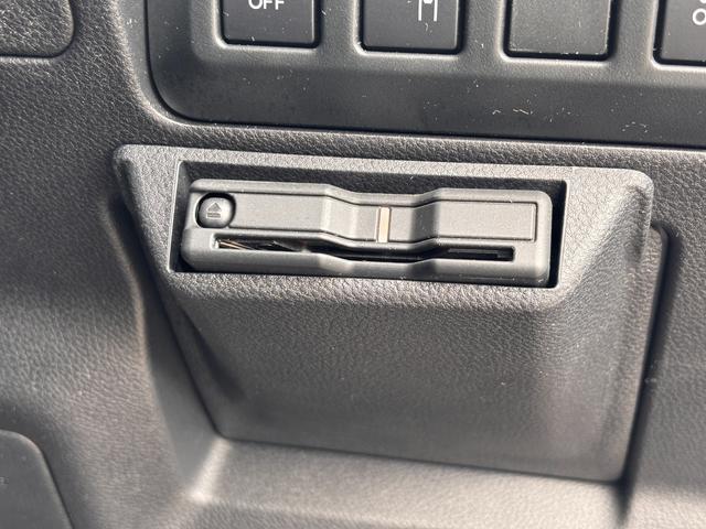 フォレスター アドバンス　４ＷＤ　８インチナビ　サイドカメラ　バックカメラ　フルセグＴＶ　ＤＶＤ　Ｂｌｕｅｔｏｏｔｈ　ＥＴＣ　シートヒーター　ステアリングヒーター　オートクルーズ　ＬＥＤライト（31枚目）