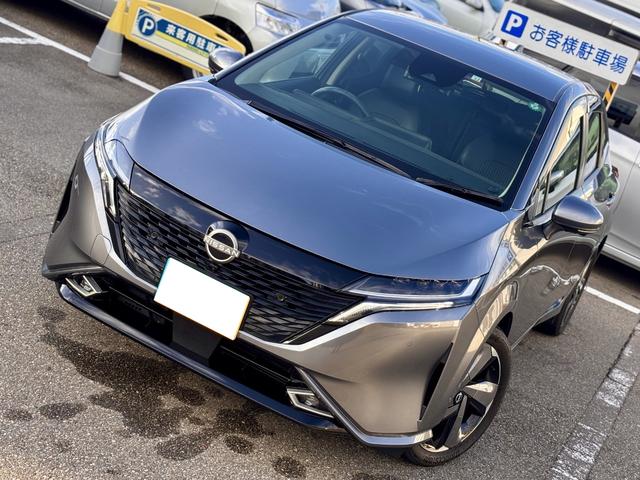 オーラ Ｇ　ＦＯＵＲ　レザーエディション　４ＷＤ　９インチナビ　アラウンドビューモニター　プロパイロット　ＢＯＳＥサウンド　デジタルインナーミラー　置くだけ充電　黒革シート　シートヒーター　ステアリングヒーター　ＬＥＤライト　フォグ（7枚目）
