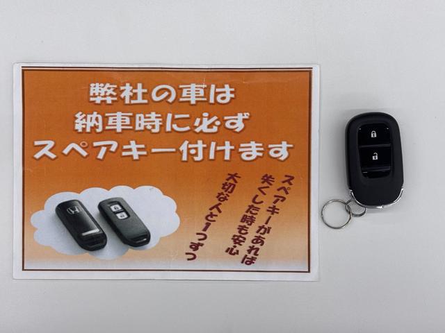 シビック e:HEV リアスポイラー BOSEサウンド ハーフレザーシート パワーシート シートヒーター LEDライト フォグ 置くだけ充電 ETC2.0 前後ドラレコ フルセグTV Bluetooth(4枚目)