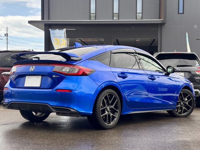 シビック e:HEV リアスポイラー BOSEサウンド ハーフレザーシート パワーシート シートヒーター LEDライト フォグ 置くだけ充電 ETC2.0 前後ドラレコ フルセグTV Bluetooth(11枚目)