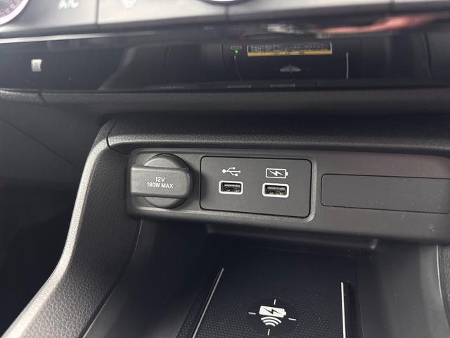 シビック e:HEV リアスポイラー BOSEサウンド ハーフレザーシート パワーシート シートヒーター LEDライト フォグ 置くだけ充電 ETC2.0 前後ドラレコ フルセグTV Bluetooth(27枚目)