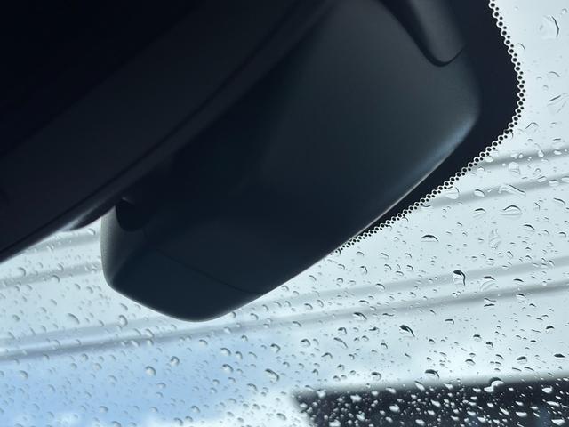 シビック e:HEV リアスポイラー BOSEサウンド ハーフレザーシート パワーシート シートヒーター LEDライト フォグ 置くだけ充電 ETC2.0 前後ドラレコ フルセグTV Bluetooth(35枚目)