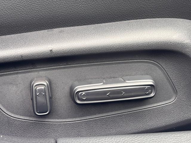 シビック e:HEV リアスポイラー BOSEサウンド ハーフレザーシート パワーシート シートヒーター LEDライト フォグ 置くだけ充電 ETC2.0 前後ドラレコ フルセグTV Bluetooth(47枚目)