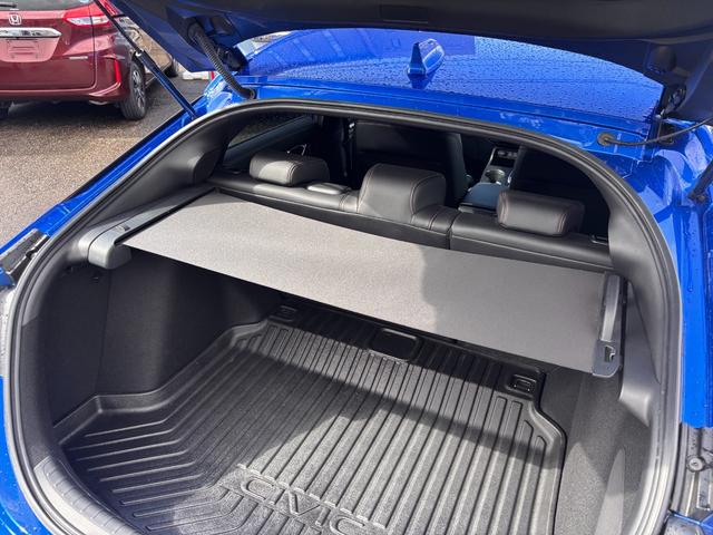 シビック e:HEV リアスポイラー BOSEサウンド ハーフレザーシート パワーシート シートヒーター LEDライト フォグ 置くだけ充電 ETC2.0 前後ドラレコ フルセグTV Bluetooth(57枚目)