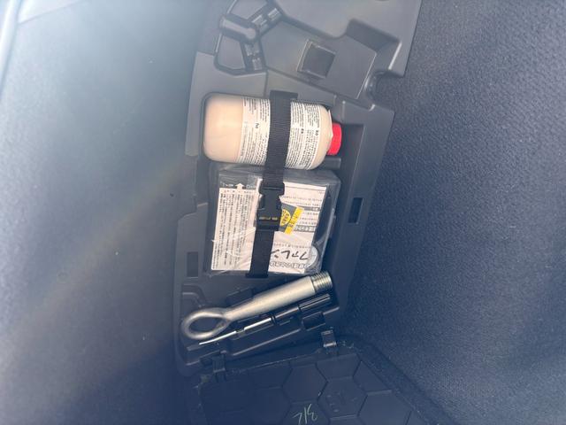 シビック e:HEV リアスポイラー BOSEサウンド ハーフレザーシート パワーシート シートヒーター LEDライト フォグ 置くだけ充電 ETC2.0 前後ドラレコ フルセグTV Bluetooth(58枚目)