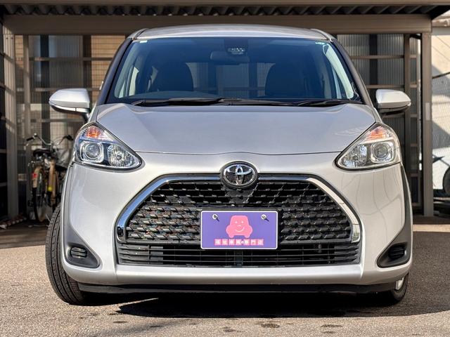 シエンタ Ｘ　タイプ１　スロープ　福祉車両　車いす１人　車いす電動固定装置　後退防止ベルト　ニールダウン（7枚目）