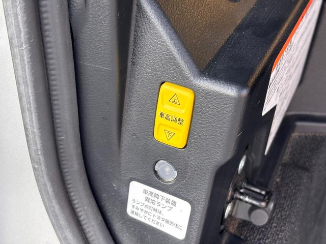 シエンタ Ｘ　タイプ１　スロープ　福祉車両　車いす１人　車いす電動固定装置　後退防止ベルト　ニールダウン（18枚目）