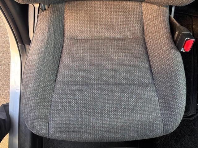 シエンタ Ｘ　タイプ１　スロープ　福祉車両　車いす１人　車いす電動固定装置　後退防止ベルト　ニールダウン（44枚目）