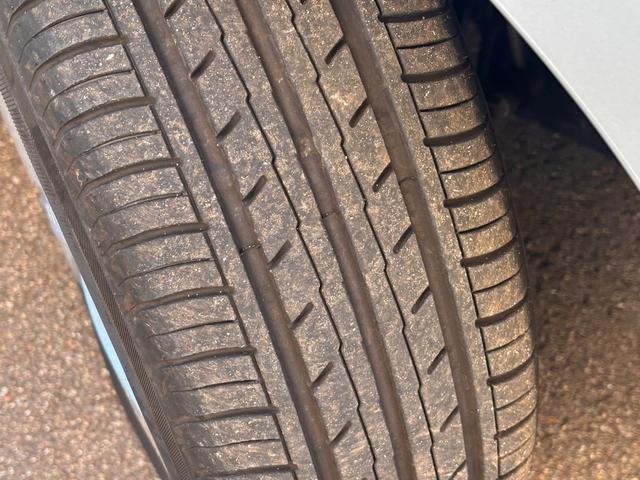 シエンタ Ｘ　タイプ１　スロープ　福祉車両　車いす１人　車いす電動固定装置　後退防止ベルト　ニールダウン（64枚目）