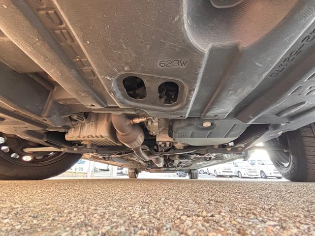 シエンタ Ｘ　タイプ１　スロープ　福祉車両　車いす１人　車いす電動固定装置　後退防止ベルト　ニールダウン（66枚目）