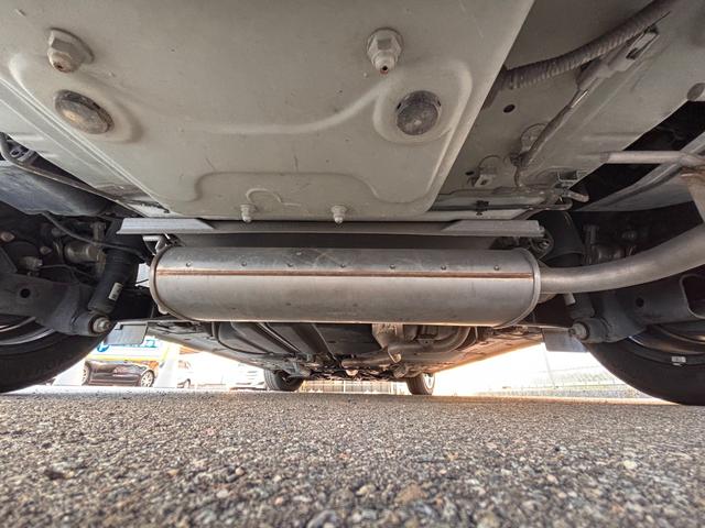 シエンタ Ｘ　タイプ１　スロープ　福祉車両　車いす１人　車いす電動固定装置　後退防止ベルト　ニールダウン（67枚目）