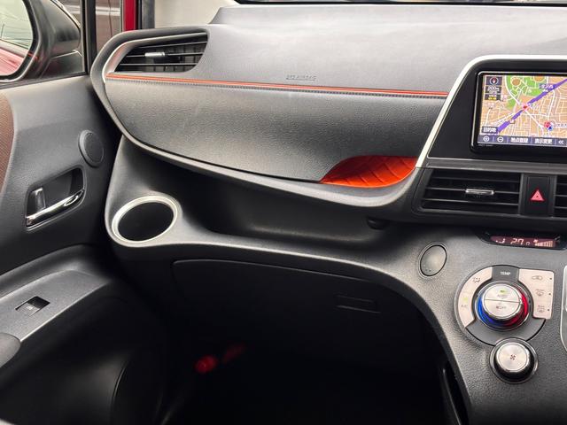 シエンタ G クエロ 7人乗り ナビ バックカメラ 両側パワースライドドア ハーフレザーシート LEDライト 充電用USBソケット フルセグTV DVD Bluetooth ETC(14枚目)