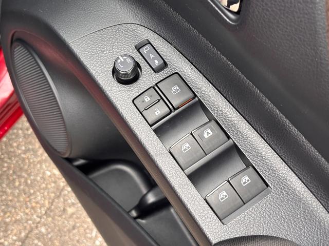 シエンタ G クエロ 7人乗り ナビ バックカメラ 両側パワースライドドア ハーフレザーシート LEDライト 充電用USBソケット フルセグTV DVD Bluetooth ETC(31枚目)