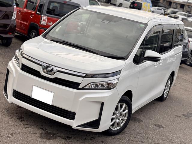 ヴォクシー Ｘ　スロープ　タイプ１　４ＷＤ　福祉車両　車いす２人　車いす電動固定装置　後退防止ベルト（8枚目）