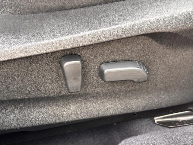 インプレッサスポーツ ２．０ｉ－Ｓアイサイト　４ＷＤ　純正ナビ　バックカメラ　ＥＴＣ２．０　レーダークルーズ　パワーシート　シートヒーター　レザーシート　ＢＭＳ　フルセグＴＶ　ＤＶＤ　Ｂｌｕｅｔｏｏｔｈ（42枚目）