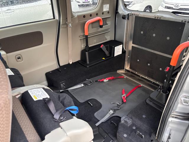 NV100クリッパーリオ チェアキャブ スロープ 福祉車両 車いす1人 電動ウインチ 車いす手動固定装置(52枚目)